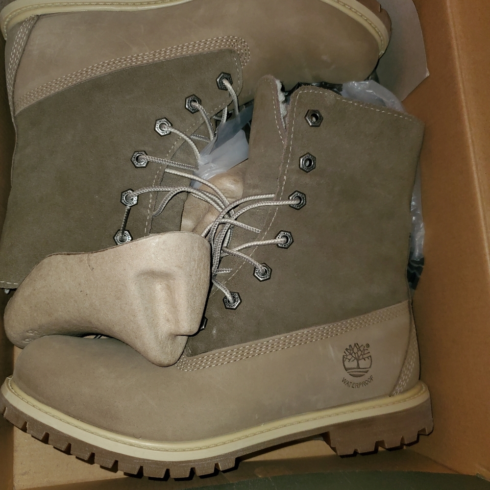 Timberland - Picture 1 of 2